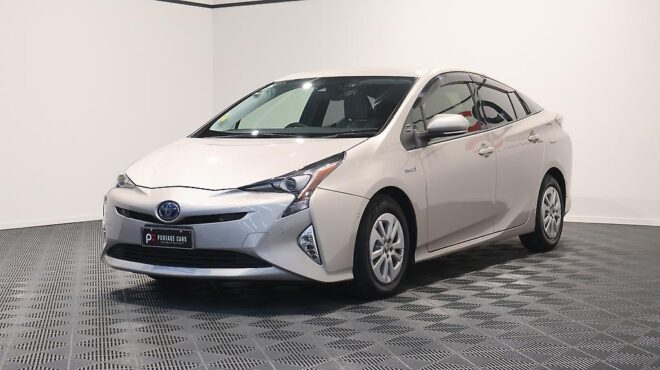 2018 Toyota Prius S SAFETY PLUS image 304222
