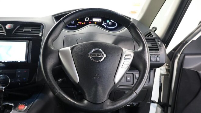 2014 Nissan Serena Hybrid Rider Black Line image 307673