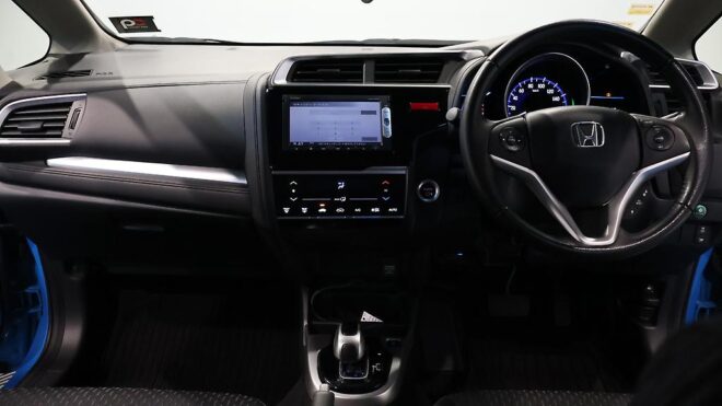 2014 Honda Fit Hybrid L Package image 306452