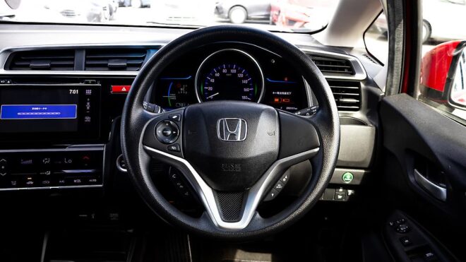 2014 Honda Fit Hybrid F Package image 318796