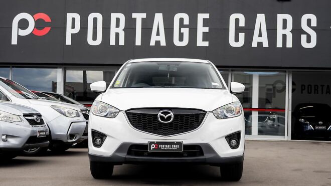 2013 Mazda Cx-5 20S Skyactiv Black wheels , Tints image 316129