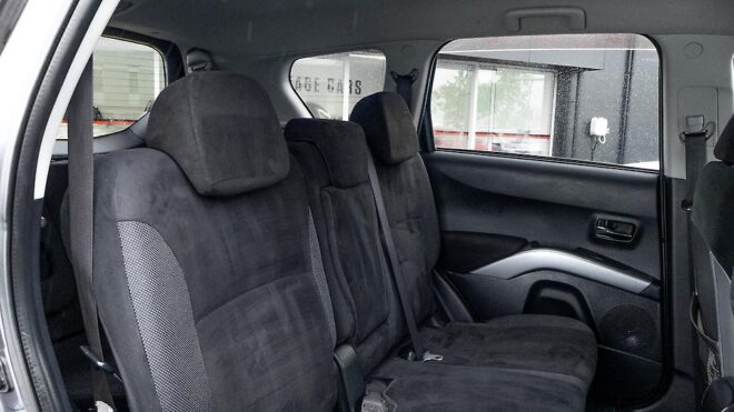 2007 Mitsubishi Outlander G Spec , 4WD 7 seater , Rockford Fosgate image 307818
