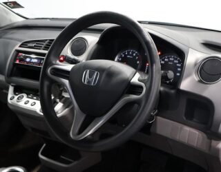 2010 Honda Stream 7 Seater, low KMS image 303892