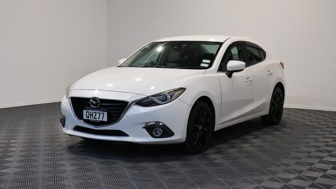 2015 Mazda Axela HYBRID Leather Package image 306462