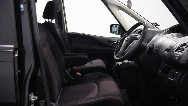 2012 Nissan Serena Highway Star S-Hybrid image 307393