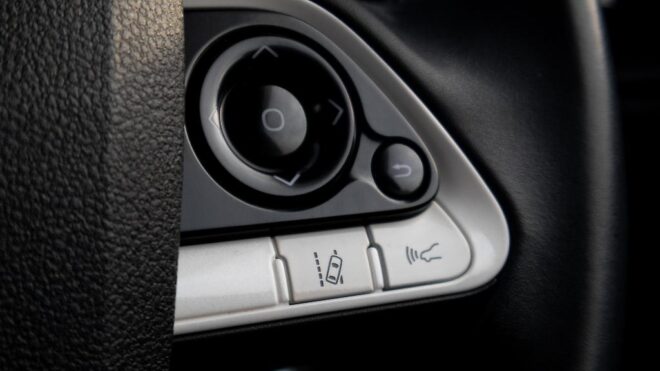2016 Toyota Prius S model, cruise control, reverse camera image 303431