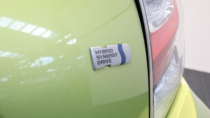 2018 Toyota Aqua S Model, Push Start, Lane Departure Warning – Auto Headlights image 304172