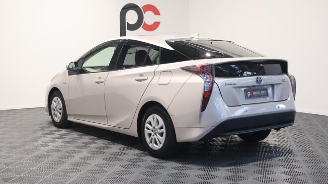 2018 Toyota Prius S SAFETY PLUS image 304227