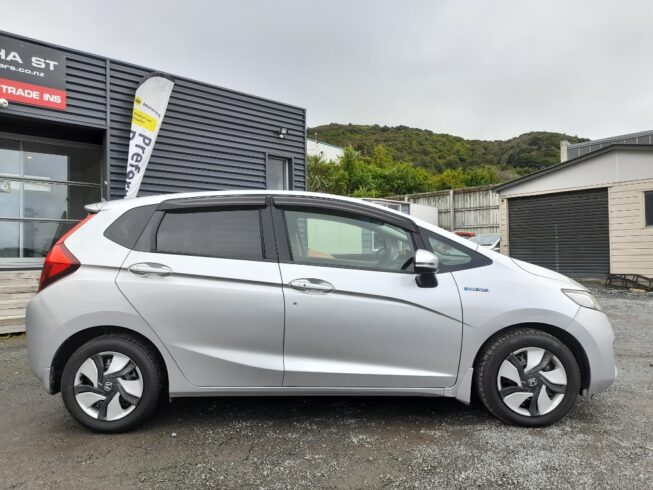2015 Honda Fit Hybrid F Package image 304134