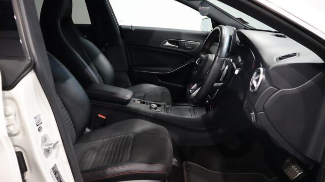 2015 Mercedes-benz Cla 250 AMG Line, Half Leather, Low KMS image 303688