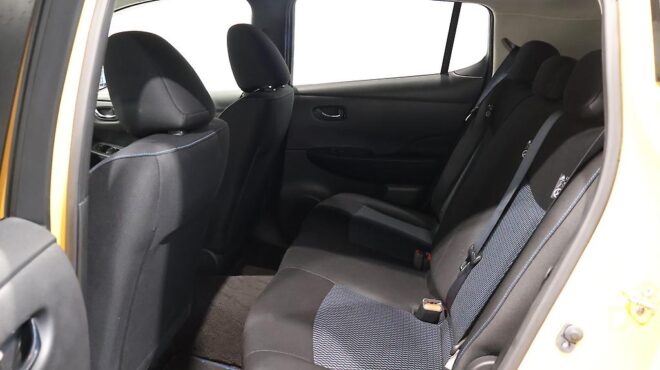 2018 Nissan Leaf 40kwh S Model 87.5 SOH image 305129