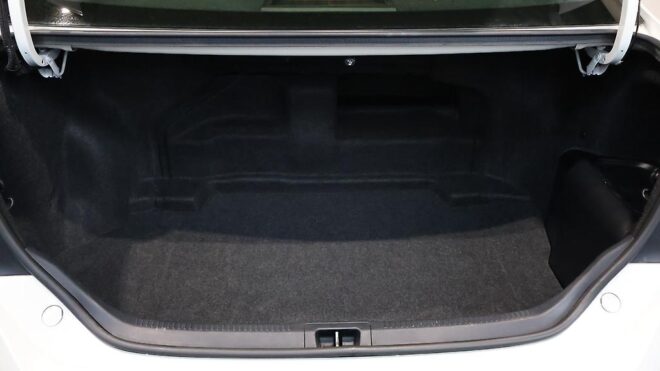 2012 Toyota Camry Hybrid G-Package image 311858