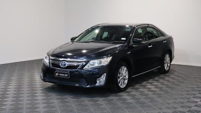 2013 Toyota Camry Hybrid G Package, Cruise Control image 309714