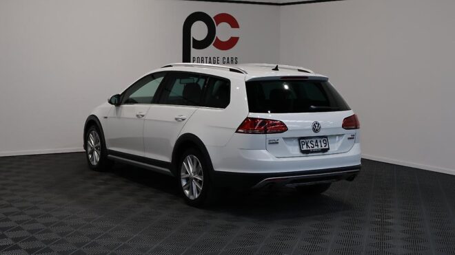 2016 Volkswagen Golf TSI ALLTRACK, NZ Radio image 310006
