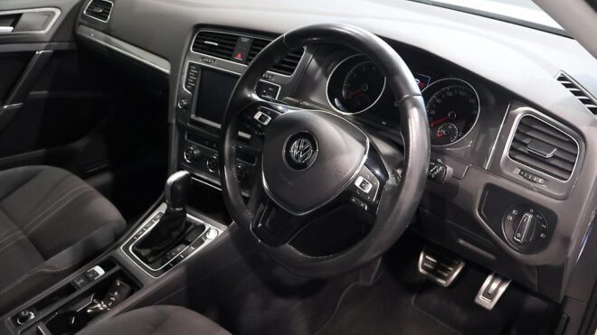 2016 Volkswagen Golf TSI ALLTRACK, NZ Radio image 310015