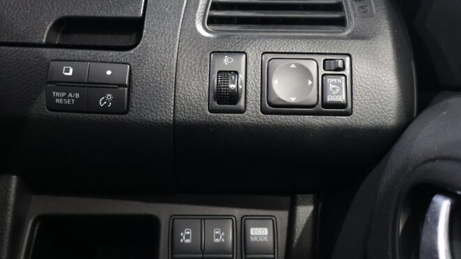 2013 Nissan Serena S-HYBRID Highway Star, Cruise Control, Reverse Camera image 310232