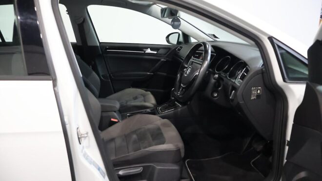 2014 Volkswagen Golf 1.4L TSI Highline OZ Racing Wheels image 311880