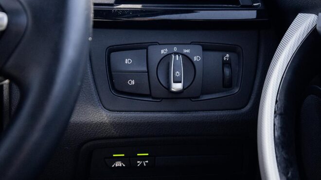 2014 Bmw 320i M sports, Parking sensors,  Low KM’s!! image 312435