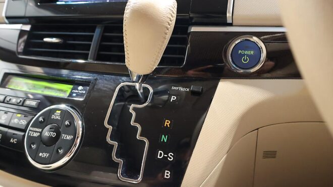 2012 Toyota Estima Hybrid Aeras 4WD Cruise Control image 309485