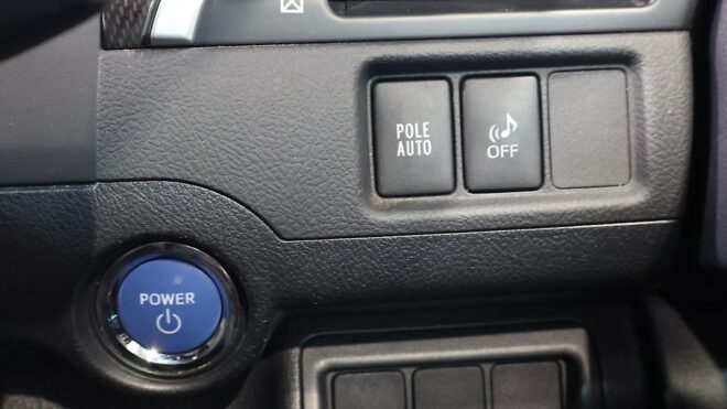 2012 Toyota Camry Hybrid G-Package image 311868