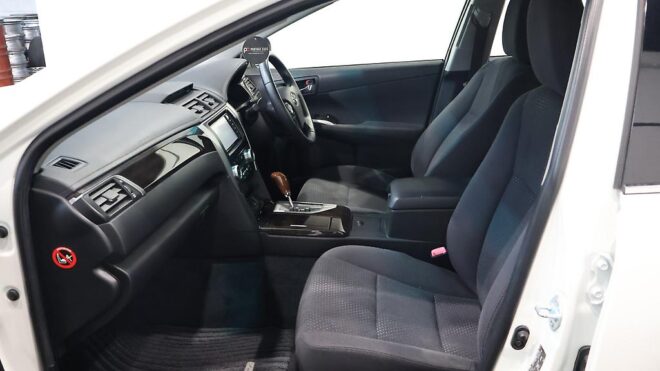 2012 Toyota Camry Hybrid G-Package image 311860