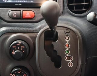 2015 Toyota Spade F Package, Push Start, Reverse Camera, Electric Sliding Door image 310891