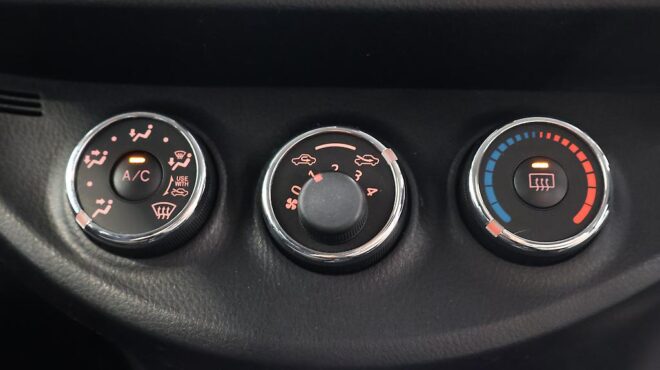 2016 Toyota Vitz 1.3 Push Start, Reverse Camera image 309502