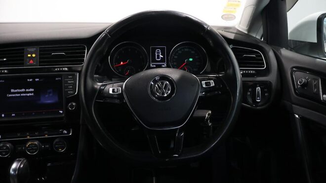 2014 Volkswagen Golf 1.4L TSI Highline OZ Racing Wheels image 311885