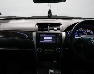 2013 Toyota Camry Hybrid G Package, Cruise Control image 309723