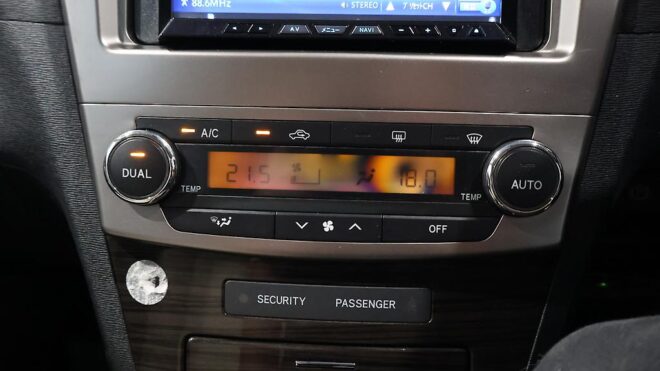 2012 Toyota Avensis Wagon Li image 311827