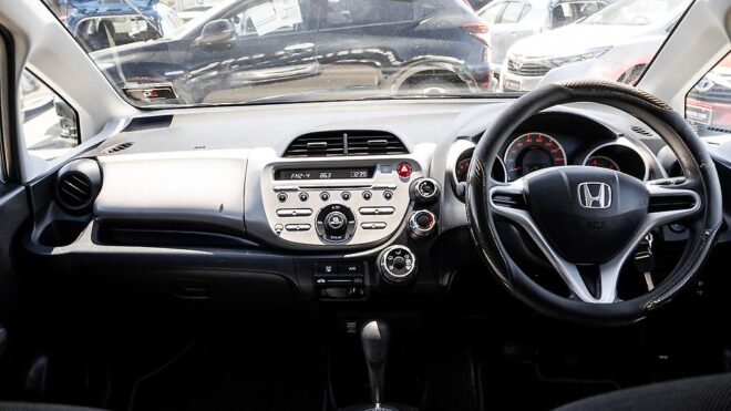 2009 Honda Fit S model slick design image 309432