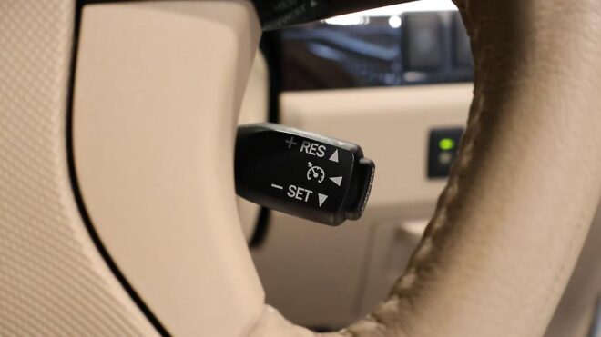 2012 Toyota Estima Hybrid Aeras 4WD Cruise Control image 309479