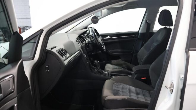 2014 Volkswagen Golf 1.4L TSI Highline OZ Racing Wheels image 311881