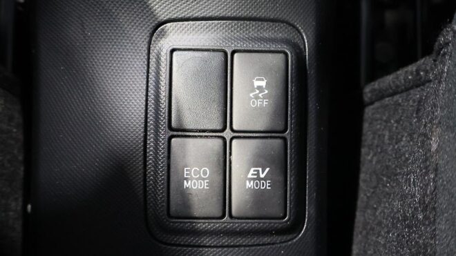 2015 Toyota Aqua S Model, Push Start, Reverse Camera, Super Low KMS image 313716