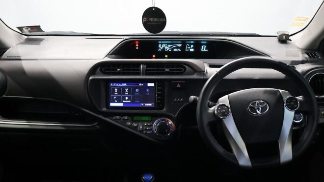 2014 Toyota Aqua G Model – Push Button Start, Reverse Camera image 310290