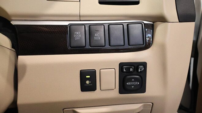 2012 Toyota Estima Hybrid Aeras 4WD Cruise Control image 309483