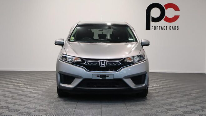 2016 Honda Fit F Package Reverse Camera – Steering Wheel Controls image 312230