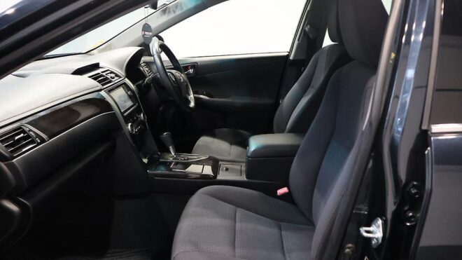 2013 Toyota Camry Hybrid G Package, Cruise Control image 309720