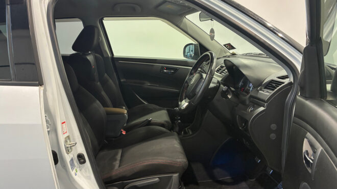 2014 Suzuki Swift SPORT 1.6L Manual image 309741