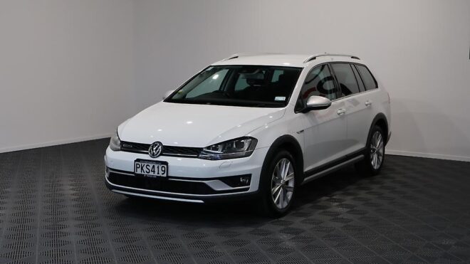 2016 Volkswagen Golf TSI ALLTRACK, NZ Radio image 310005
