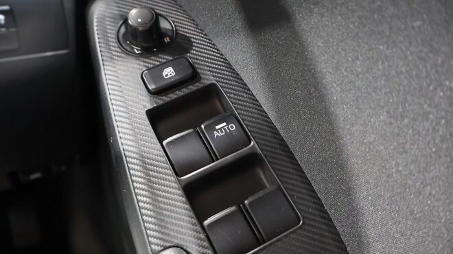 2014 Mazda Axela Hybrid image 310485