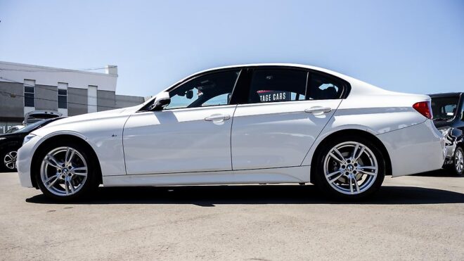 2014 Bmw 320i M sports, Parking sensors,  Low KM’s!! image 312424