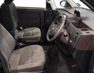 2015 Toyota Spade F Package, Push Start, Reverse Camera, Electric Sliding Door image 310878