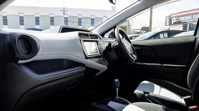 2014 Toyota Aqua S model Hybrid, Push Start, Low KMS image 309200