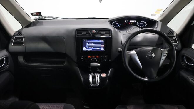 2013 Nissan Serena Highwaystar S-Hybrid image 311471