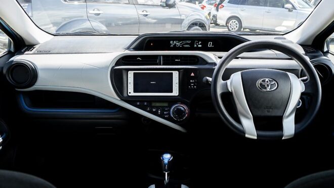 2014 Toyota Aqua S model Hybrid, Push Start, Low KMS image 309188