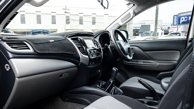 2017 Mitsubishi Triton D/CAB GLXR 2.4D/6MT 2WD NZ NEW image 311938