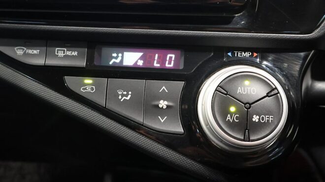 2015 Toyota Aqua S Model, Push Start, Reverse Camera, Super Low KMS image 313717