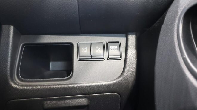 2013 Nissan Serena Highwaystar S-Hybrid image 311477