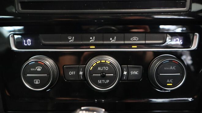 2014 Volkswagen Golf 1.4L TSI Highline OZ Racing Wheels image 311894